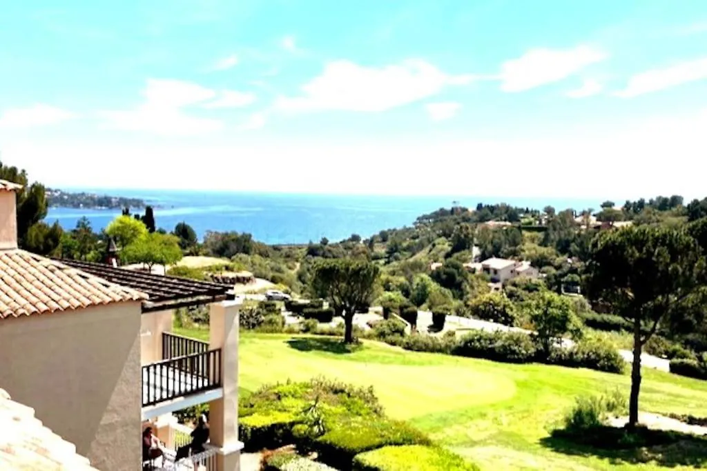 Appartement Superbe Duplex T3 Climatise Avec Terrasse Et Solarium, Magnifique Vue Mer Et Golf Saint-Raphaël