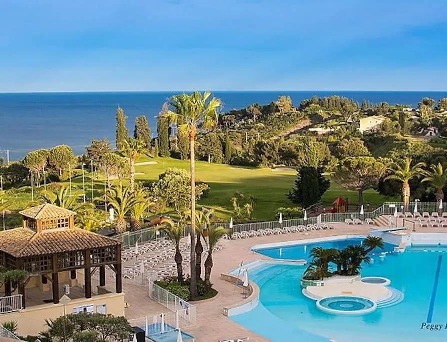 Superbe Duplex T3 Climatise Avec Terrasse Et Solarium, Magnifique Vue Mer Et Golf Saint-Raphaël France