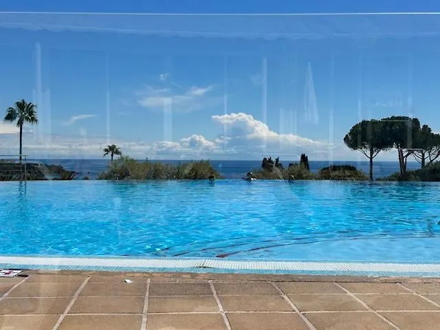 Superbe Duplex T3 Climatise Avec Terrasse Et Solarium, Magnifique Vue Mer Et Golf Saint-Raphaël 0*,  France